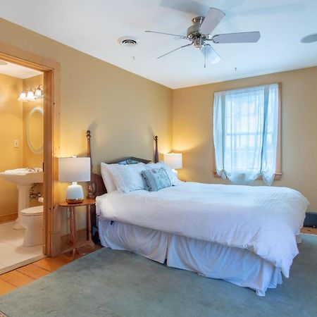 Campbellford Emilyville Inn מראה חיצוני תמונה
